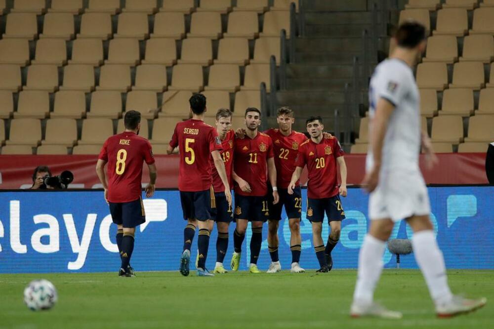 ENRIKE DIGAO ŠPANIJU NA NOGE: Nema Ramosa na spisku za Mundijal, kraj trofejne generacije "crvene furije"