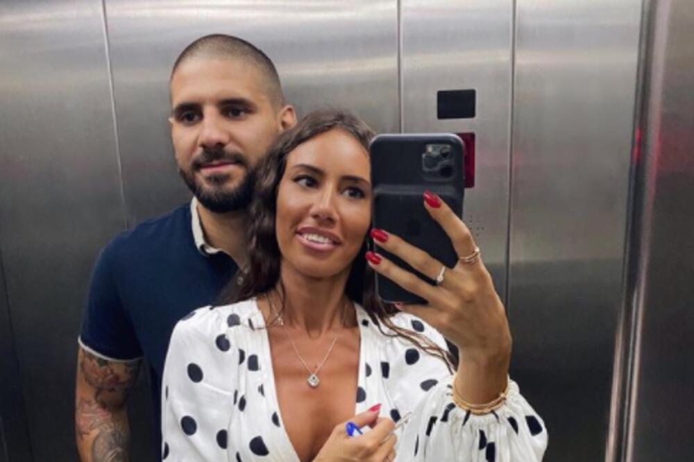 PRVO JE GOLOVIMA ISPISAO ISTORIJU, PA JE STAO NA LUDI KAMEN: Mitrović rekao subonosno DA!