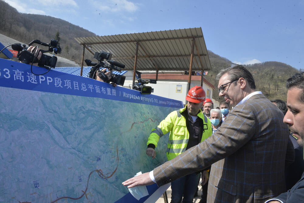 OD BEOGRADA DO CG GRANICE ZA SAMO 2H I 15 MINUTA: Vučić obišao deonicu AUTO-PUTA PRELJINA – POŽEGA! (VIDEO)