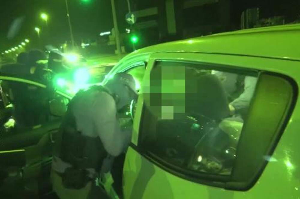 UKP MUNJEVITO IZVUKAO LOPURDU IZ SKUPOCENOG AUTOMOBILA! Pogledajte akciju hapšenja u Beogradu