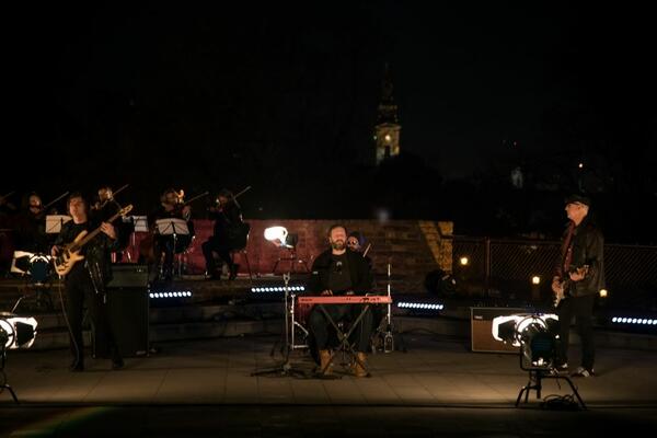 NIKADA NEĆETE POGODITI KOME JE POSVEĆENA NUMERA "ZA DVE MARIJE"! Novi spot Željka Mitrovića nas je RAZDUVAO!