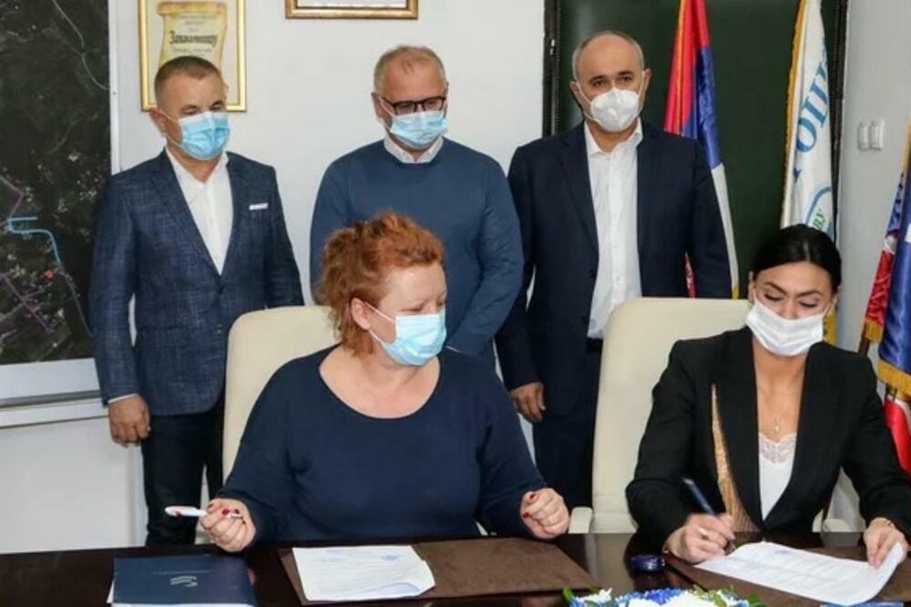 Potpisan ugovor za izgradnju vodovodne mreže, VESIĆ: "Stanovnici Ritopeka dobiće vodu za piće!"
