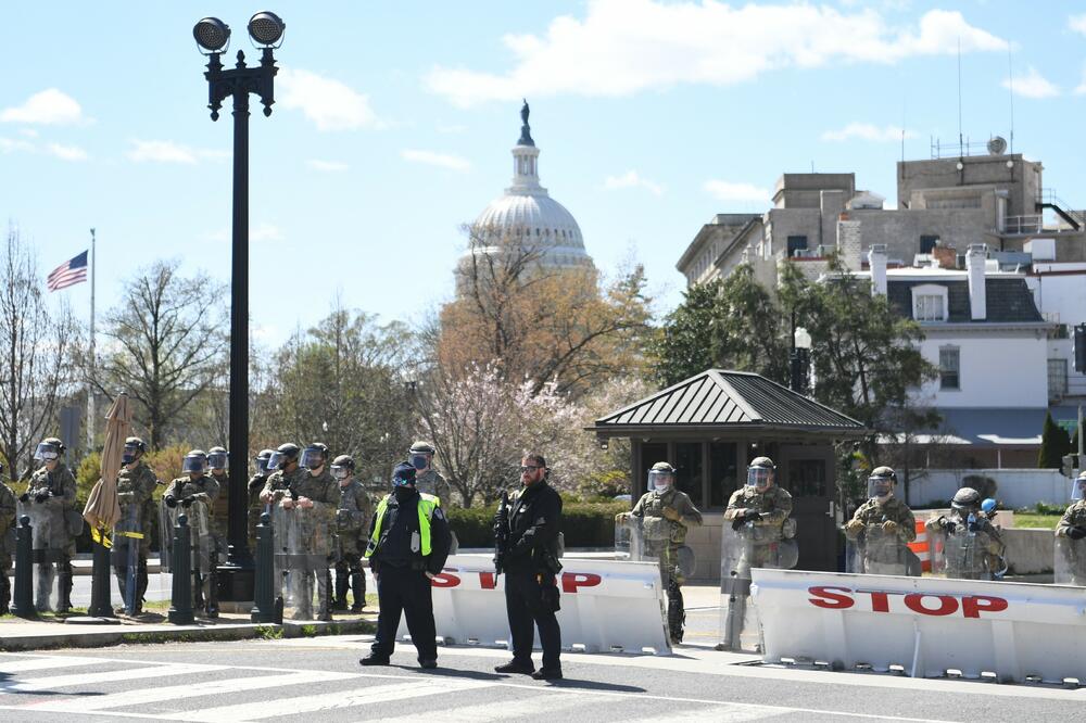 EVAKUACIJA KAPITOL HILA: Policija uočila letelicu koja predstavlja PRETNJU!