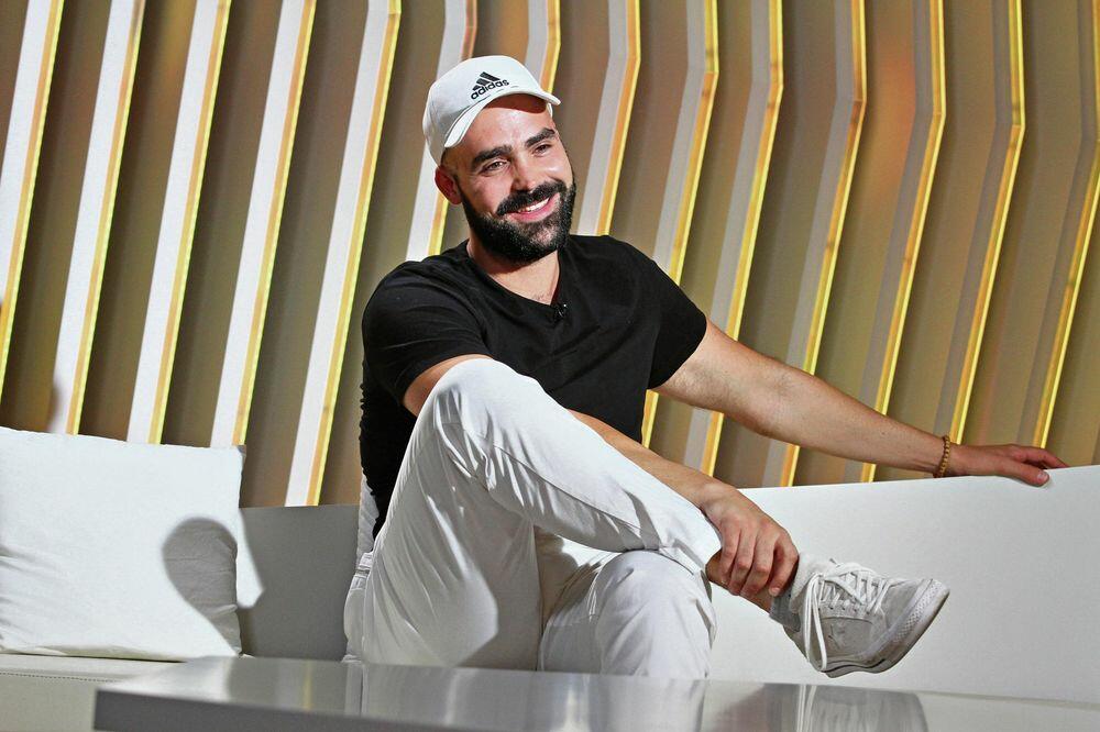 AU, OVAKVOG BAĆU NE ZNAMO! GLUMAC POKAZAO KAKAV MU JE SIN: Mnoge IZNENADIO fotografijom! (FOTO)