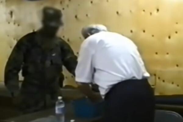 OVO JE POSLEDNJI SNIMAK SLOBE MILOŠEVIĆA PRED ODLAZAK U HAG: Snimljen je u TUZLI, tu su AMERIČKI VOJNICI (VIDEO)