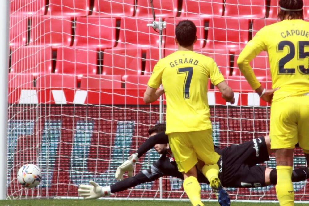 PODMORNICA ISPALILA JEDAN, ALI VREDAN TORPEDO: Tri boda su u džepu, Kadiz lagan, Mesi bacao ČAROLIJU