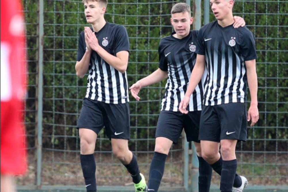 KADETI OSVETILI OMLADINCE: Pobeda crno-belih u drugom VEČITOM DERBIJU dana