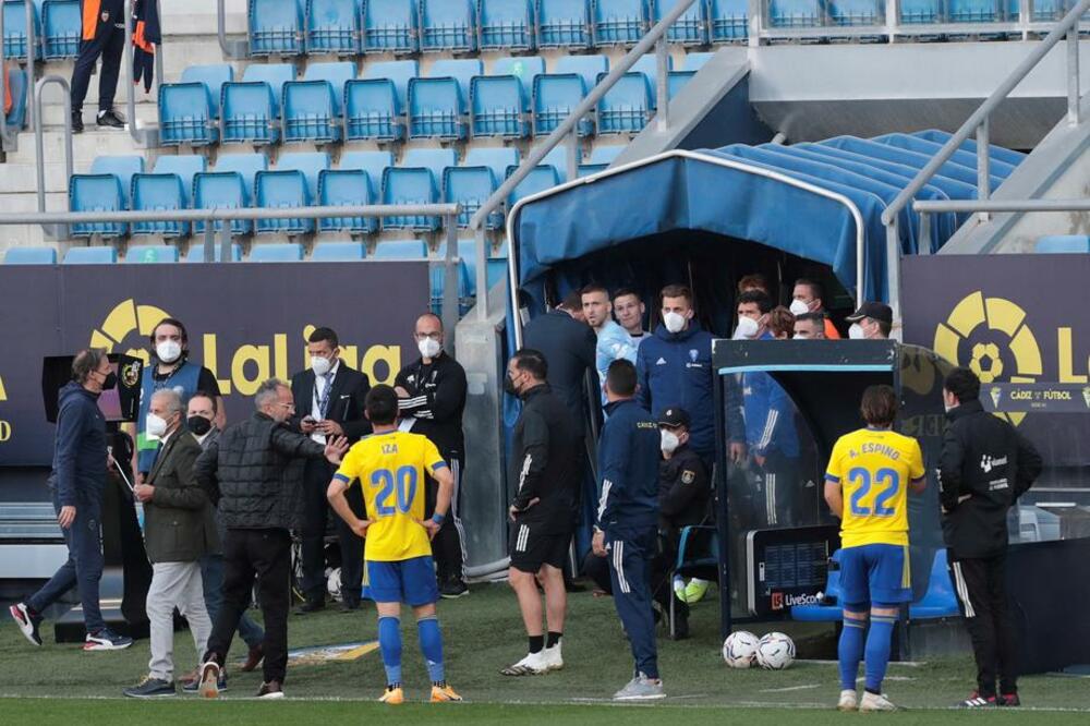 SEVILJA POBEDOM UČINILA BORBU ZA TITIULU NIKAD ZANIMLJIVIJOM! Rezultat u Kadizu u senci skandala