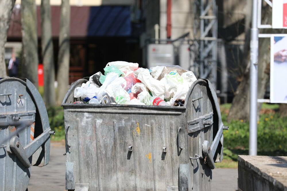 ODLUKA BIVŠE GRADONAČELNICE IZNENADILA MNOGE: Iz politike PREKVALIFIKOVALA se u vozača ĐUBRETARSKOG KAMIONA