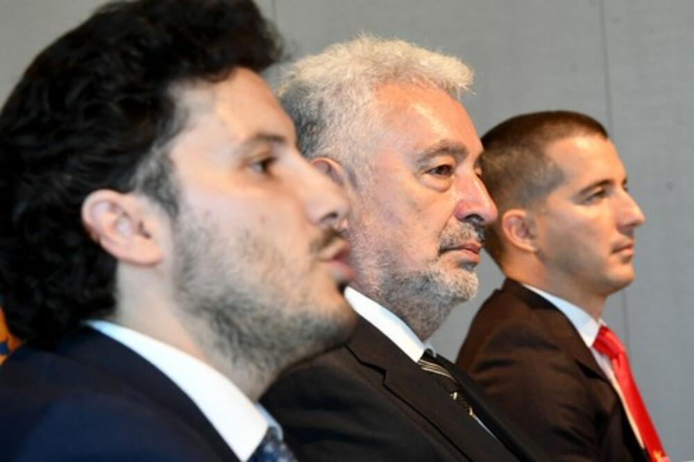 TRI LIDERA CRNE GORE BEČIĆ, KRIVOKAPIĆ, ABAZOVIĆ: Protiv smo rušenja aktuelne Vlade i NOVIH IZBORA!