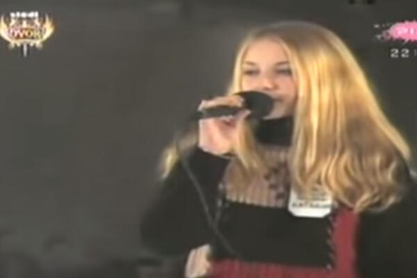 DANAS JE POPULARNA ZVEZDA GRANDA: Ovako je izgledala na AUDICIJI, a danas važi za pravu BOMBU (FOTO)