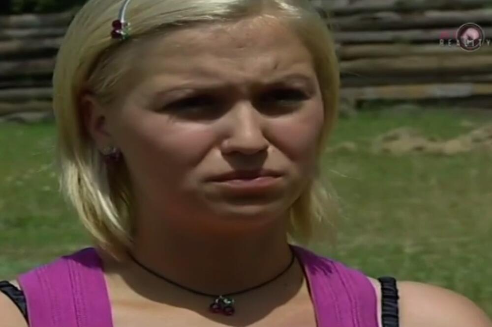 NA FARMI JE IZLUĐIVALA NAŠEG POZNATOG PEVAČA I PEVAČICU: Odjednom je NESTALA, a danas je UDATA ZA PRAVOG LEPOTANA!