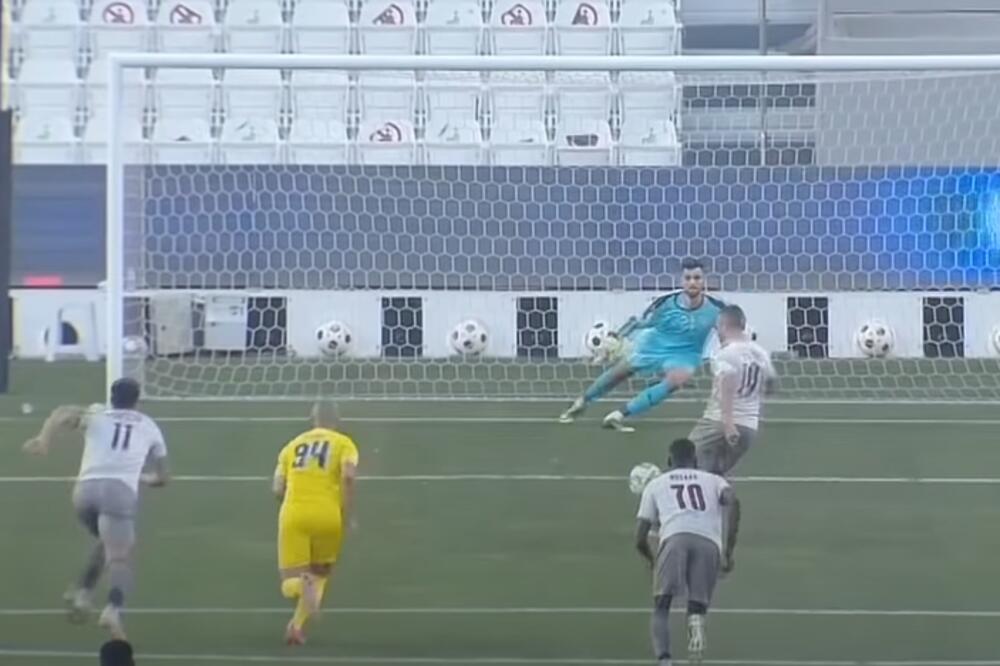 JOŠ UVEK IMA MAGIJE U NJEGOVIM NOGAMA: Bivši igrač Arsenala izveo najlepši penal sezone (VIDEO/FOTO)