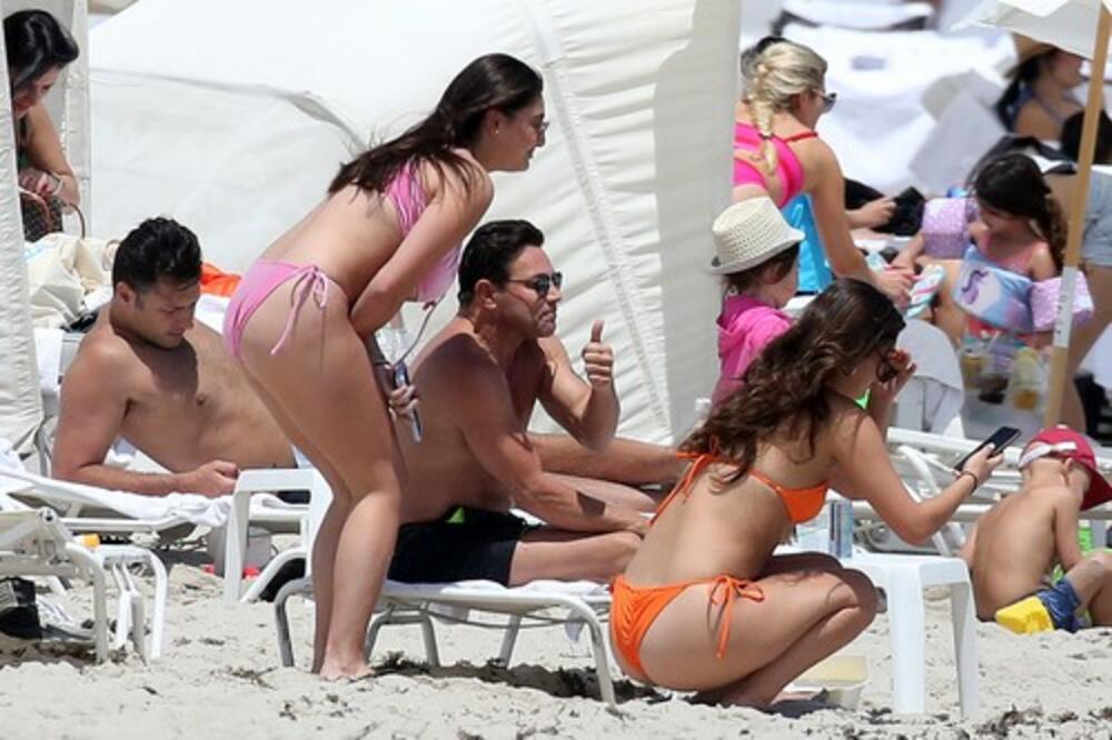 USLIKAN PRAVI VUK SA VOL STRITA PO KOME JE SNIMLJEN FILM: Živi ko KRLAJ, devojke ga OPSEDAJU! (FOTO GALERIJA)