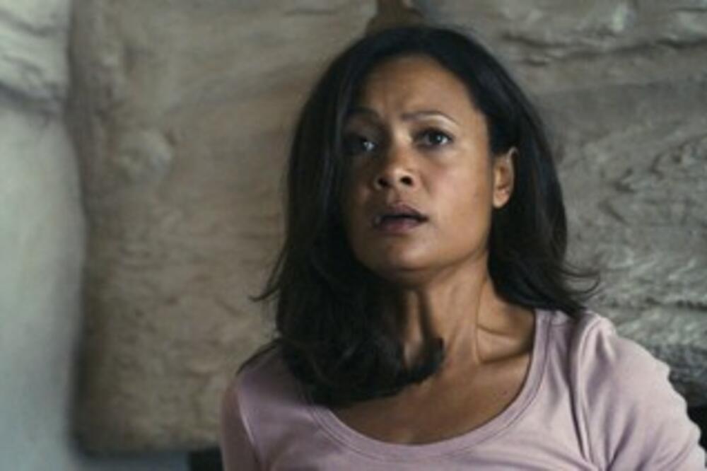 HOĆE DA VRATI ONO ŠTO JOJ PRIPADA! GLUMICA ČVRSTO REŠILA: Niko ne može da joj stane na put!