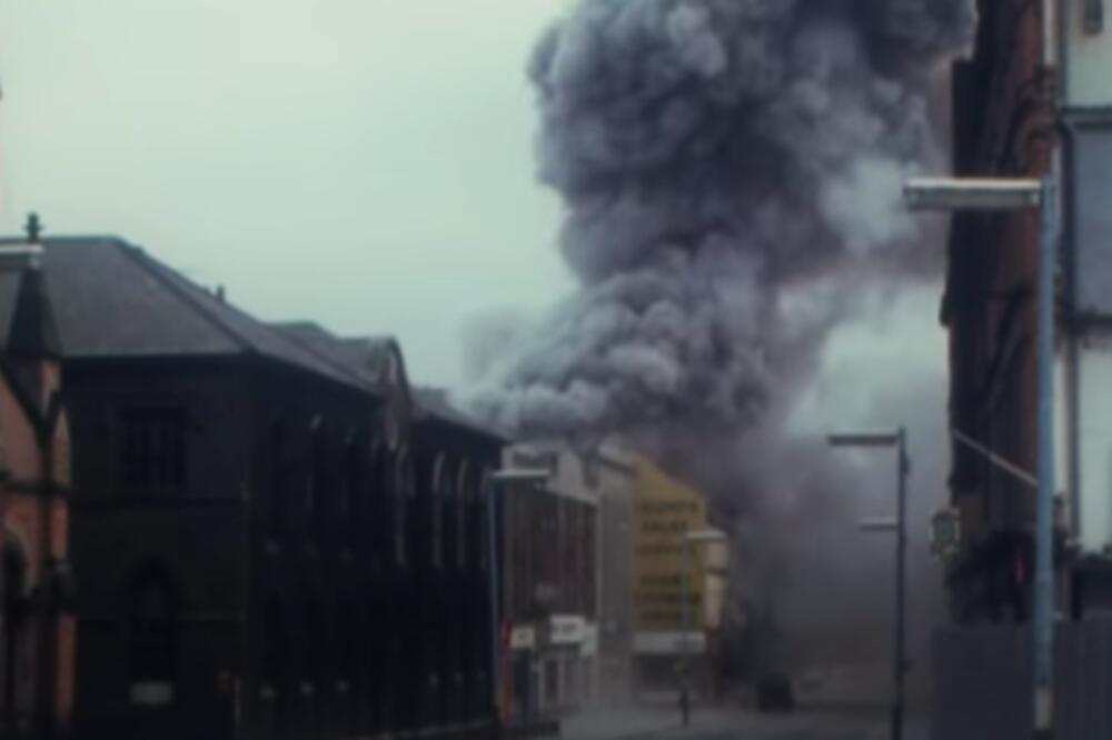 ZAHUKTAVA SE! NOVE NEVOLJE U SEVERNOJ IRSKOJ: Da li političke tenzije mogu da se pretvore u rat? (FOTO/VIDEO)