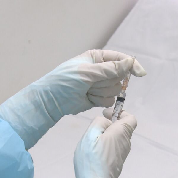 EVROPSKI KOMESAR NAJAVIO: Do sredine jula biće obezbeđeno dovoljno VAKCINA ZA 70 ODSTO STANOVNIKA EU!