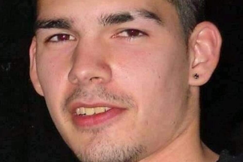 AKO GA VIDITE ZOVITE POLICIJU! Nestao mladić (29) iz Vrdnika, porodica moli za pomoć!