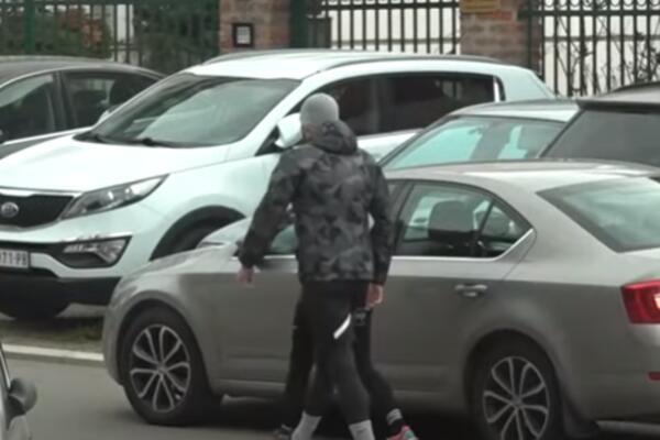 ISPLIVAO SNIMAK TAJNOG PAPARACA: Trudna Mia Borisavljević ulovljena sa mužem u ŠUMI, dobro su se PREZNOJILI!