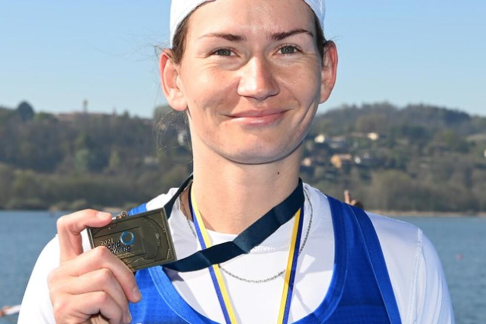 JOVANA ĆE SRBIJU PREDSTAVLJATI NA OLIMPIJSKIM IGRAMA: Iz bolničke postelje trener je skočio da joj pomogne!