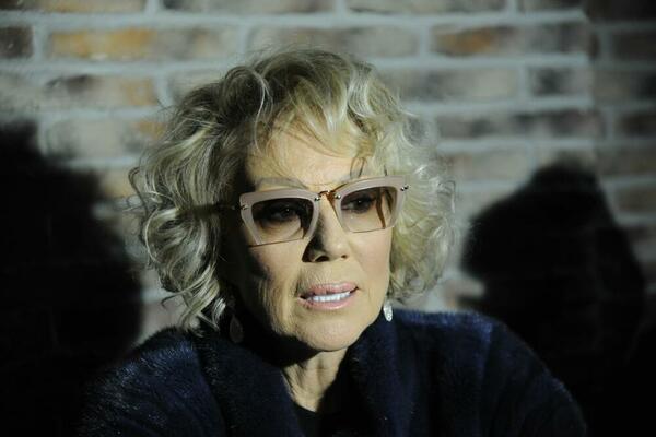 "TEŠKO NEKO VREME!" Lepa Brena u ŠOKU zbog SMRTI PRIJATELJA: Njena poruka će mnoge da POTRESE!