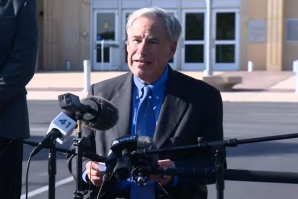 Guverner Teksasa zabranio obaveznu vakcinaciju