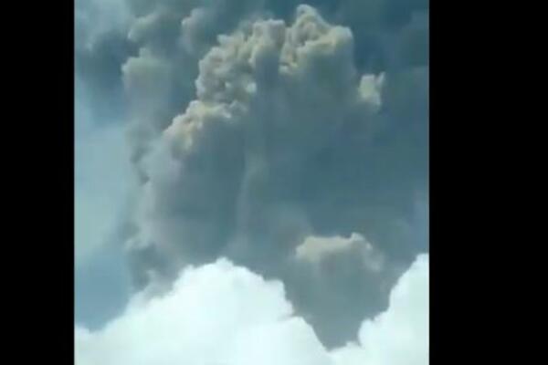 KARIBI U PEPELU, GIGANTSKA ERUPCIJA VULKANA: Hitno je uvedena vanredna situacija, počela je EVAKUACIJA! (VIDEO)