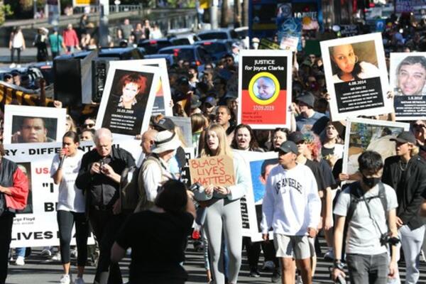 ABORIDŽINI SU USTALI! Veliki protesti šire se poput požara u Australiji