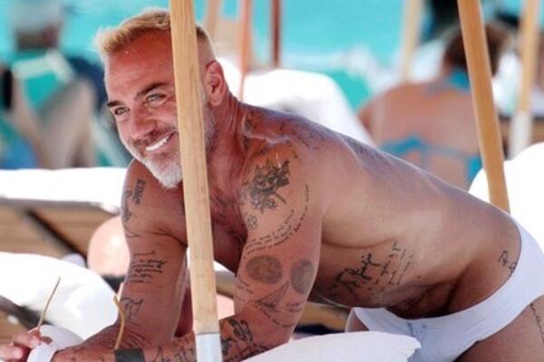 ON JE NAJPRIVLAČNIJI DEDA NA SVETU, A TEK DA MU VIDITE 28 GODINA MLAĐU DEVOJKU: Oboje pucaju od brutalnog izgleda!