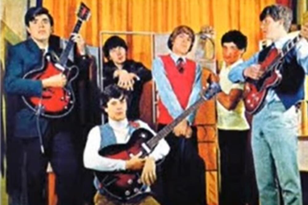 ZORAN SIMJANOVIĆ JE SVIRAO U JEDNOM OD NAJVEĆIH YU ROCK BENDOVA: Svi znaju ovaj njihov HIT! (VIDEO)