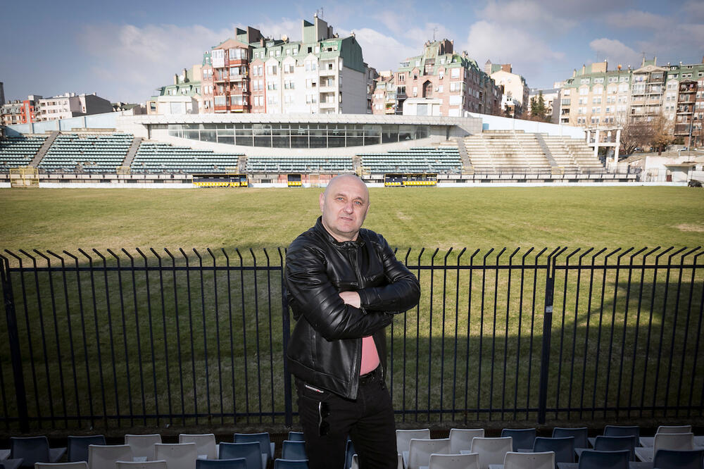 VELIKO SRCE LEGENDE OBILIĆA: I on daje dragoceni poklon da pomogne malom Gavrilu!