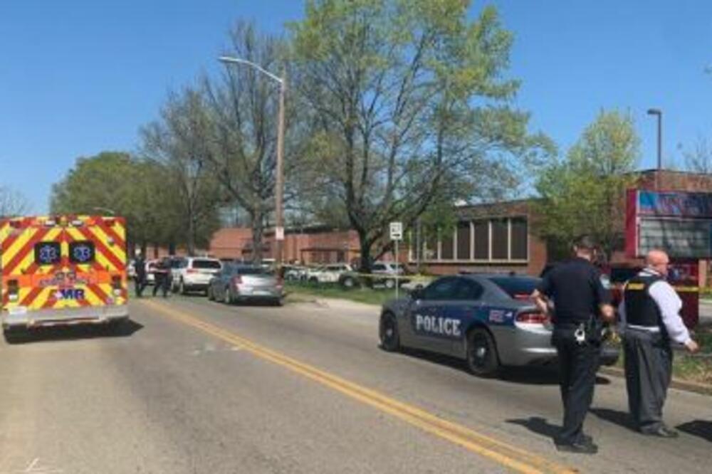 STRAVIČNA PUCNJAVA U AMERIČKOJ ŠKOLI! Ima žrtva, među njima ubijen POLICAJAC!