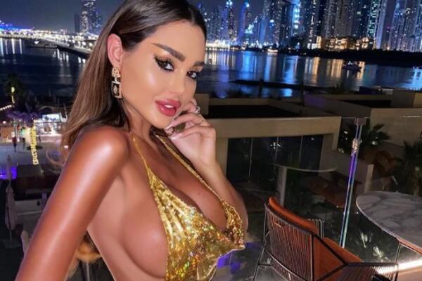 STARLETA NIKAD TANJA, KAO DA ĆE DA PUKNE NA POLA! ANA KORAĆ ZABRINJAVA: Priča se da je VADILA REBRA za takav struk!