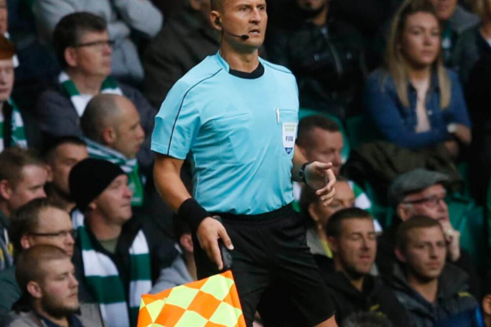 SUDIJU SU SVI NAPALI ŠTO JE UZEO AUTOGRAM OD HALANDA: A sada su ostali postiđeni i dirnuti kada su saznali razlog!