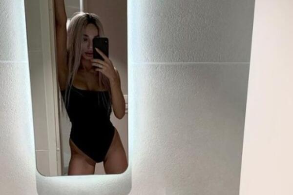 FLASTERI PREKO GRUDI! EDITU ARADINOVIĆ OVAKVU NE ZNAMO: Provocira GOLA kao od majke rođena! (FOTO)