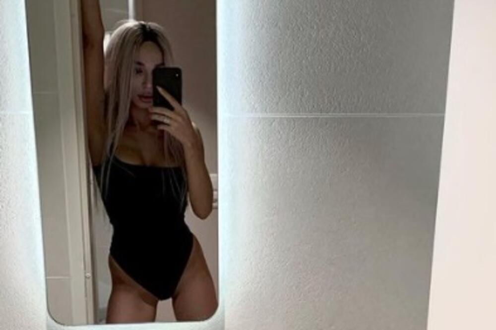 VRELE FOTOGRAFIJE NAŠE PEVAČICE OSTAVILE SVE BEZ DAHA: Svi gledaju i NE VERUJU, da li je moguće da je OVOLIKO DOBRA