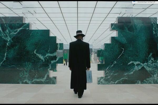 ŠTA NIJE U REDU S OVIM SVETOM? Torbica u obliku AVIONA košta isto koliko i POLOVNI AVION! (FOTO)