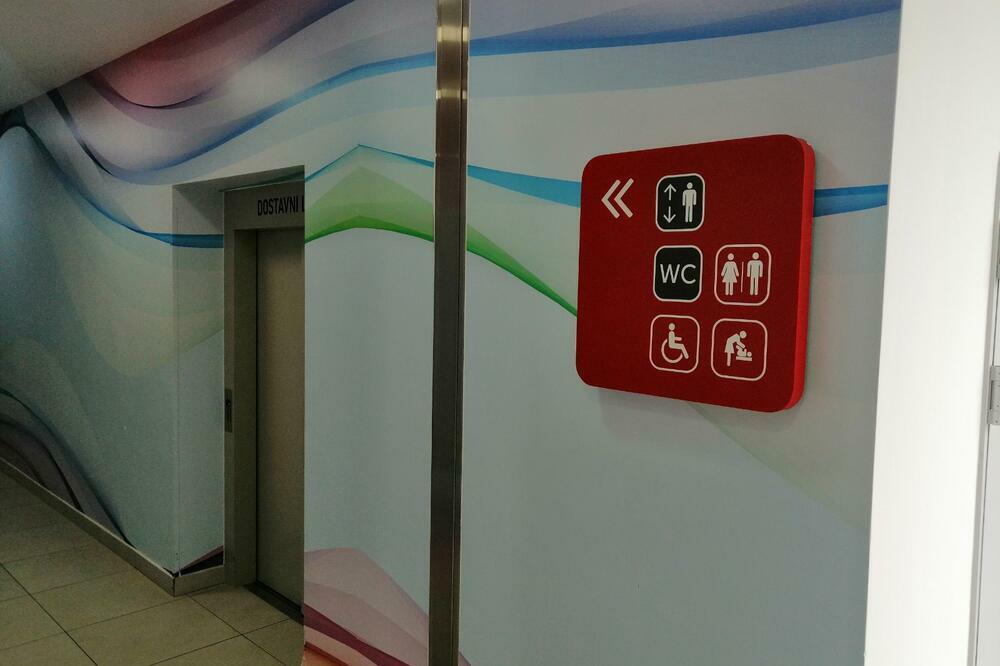 OVO NEKA OSTANE NAŠA TAJNA! Devojčica u toaletu tržnog centra doživela HOROR, napasnik joj uradio bolesnu stvar!