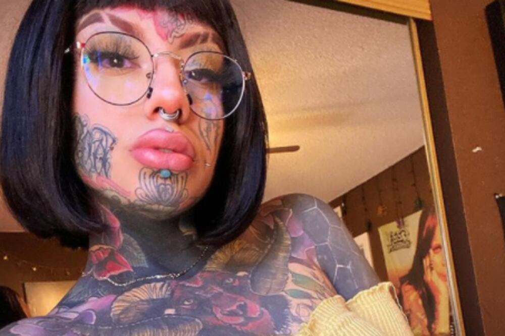 SARA (26) IZGUBILA VID POSLE TETOVIRANJA OČIJU: Ne žali zbog GREŠKE TATU MAJSTORA,SVIĐA JOJ SE KAKO IZGLEDA! (FOTO)