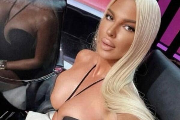 KARLEUŠA RASPAMETILA NA INSTAGRAMU: Sva se utegla, sve kipi! Teško da smo ikada videli PROVOKATIVNIJE IZDANJE!