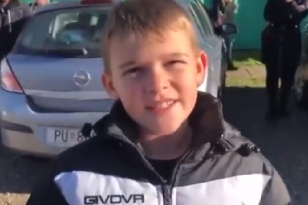 TATA, TATA, ČUVAJ MI SE: Dok je DEČAK snimao poruku za oca koji IDE, on se pojavio, OVE SUZE NEĆETE IZDRŽATI!