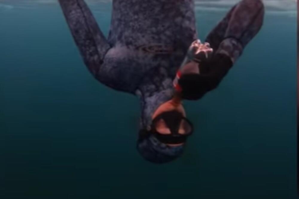 HRABRI RONILAC ZARONIO U ZALEĐENO JEZERO PA SE U NJEMU POČASTIO PIĆEM: Otkrio šta mu je bio NAJVEĆI IZAZOV! (VIDEO)