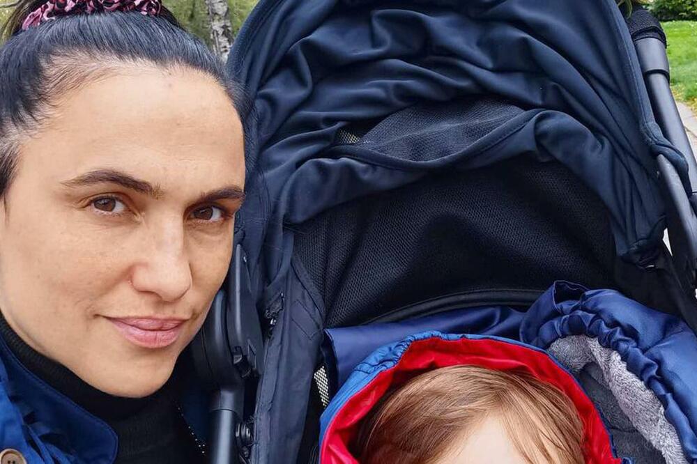 SIN POZNATE GLUMICE NE GOVORI, NE GLEDA U OČI: Prolazi kroz jezivi PAKAO, a sistem potpuno OTKAZAO!