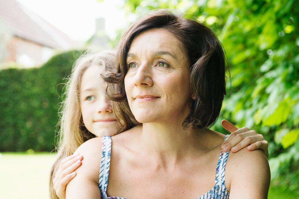 AKO SUTRA OBJAVITE SLIKU DETETA NA MREŽE, PRETI VAM OPASNOST! Polazak u školu je radost, ali ne zaboravite OVO!