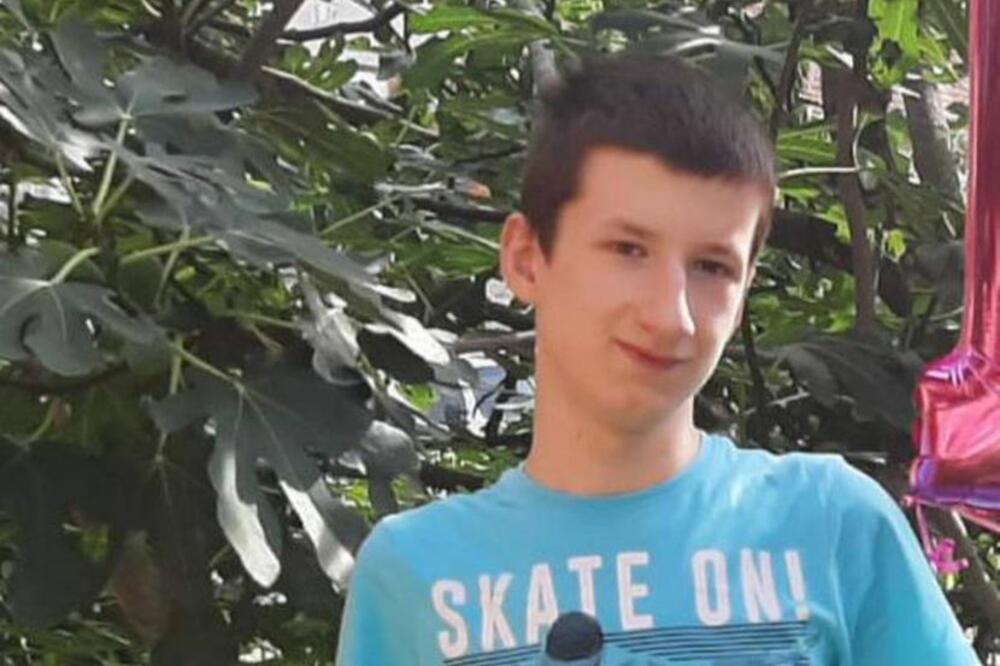 MARKO (14) KOJI BOLUJE OD AUTIZMA NESTAO U ZAGREBU: "Ako ga vidite, recite mu da ga SEKA TRAŽI" (FOTO)