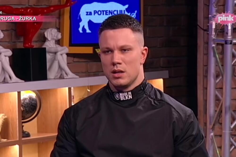 ŠOK, ŠOK, ŠOK!!! RELJA POPOVIĆ SE POTUKAO NA NASTUPU, ISPLIVAO I SNIMAK?! (VIDEO)