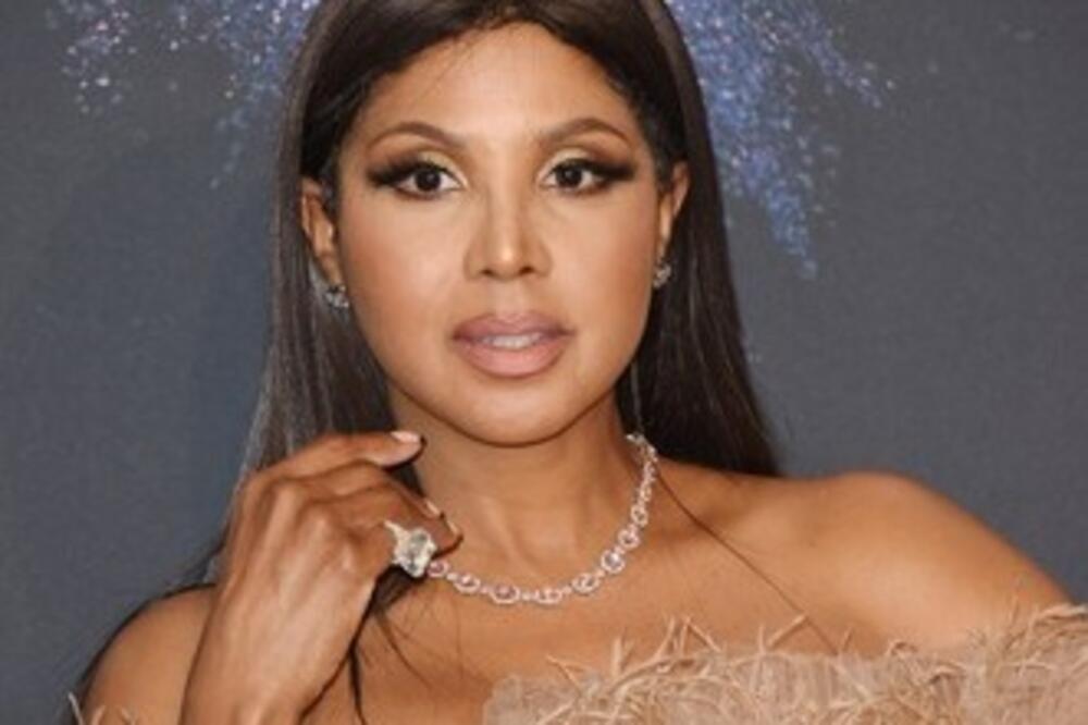 POZNATA PEVAČICA ČESTITALA SINU ROĐENDAN DIRLJIVIM SNIMKOM: Od njegovih prvih koraka do PRAVOG LEPOTANA! (VIDEO)