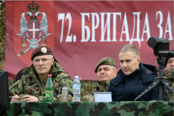 DANAS JE ODRŽANA GENERALNA PROBA VEŽBE SA BOJEVIM GAĐANJEM! Prisutni su bili i ministri Stefanović i Vulin (FOTO)