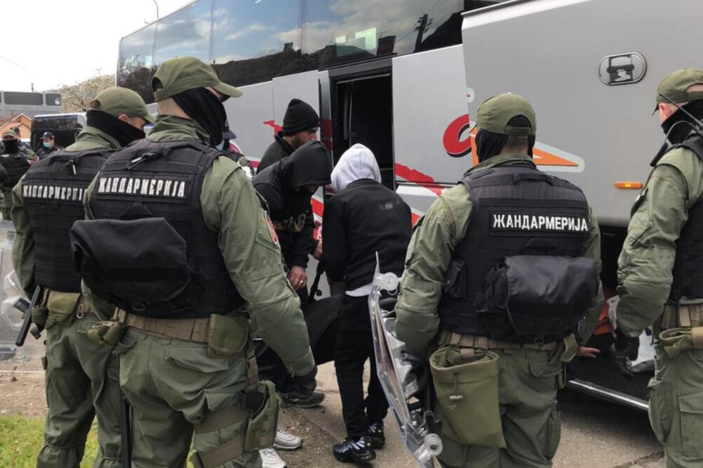 ŽANDARMERIJA PRONAŠLA SEDAMDESET STRANACA BEZ DOKUMENATA! Bili su na nekoliko lokacija u Srbiji!