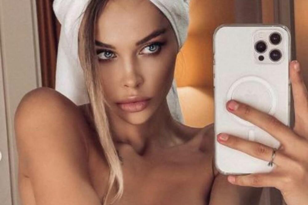 AU, KAKVA MAČKA! ZGODNA RUSKINJA SE SLIKALA SKROZ GOLA A INTIMNE DELOVE POKRILA JAJIMA: Raspametila muški rod!